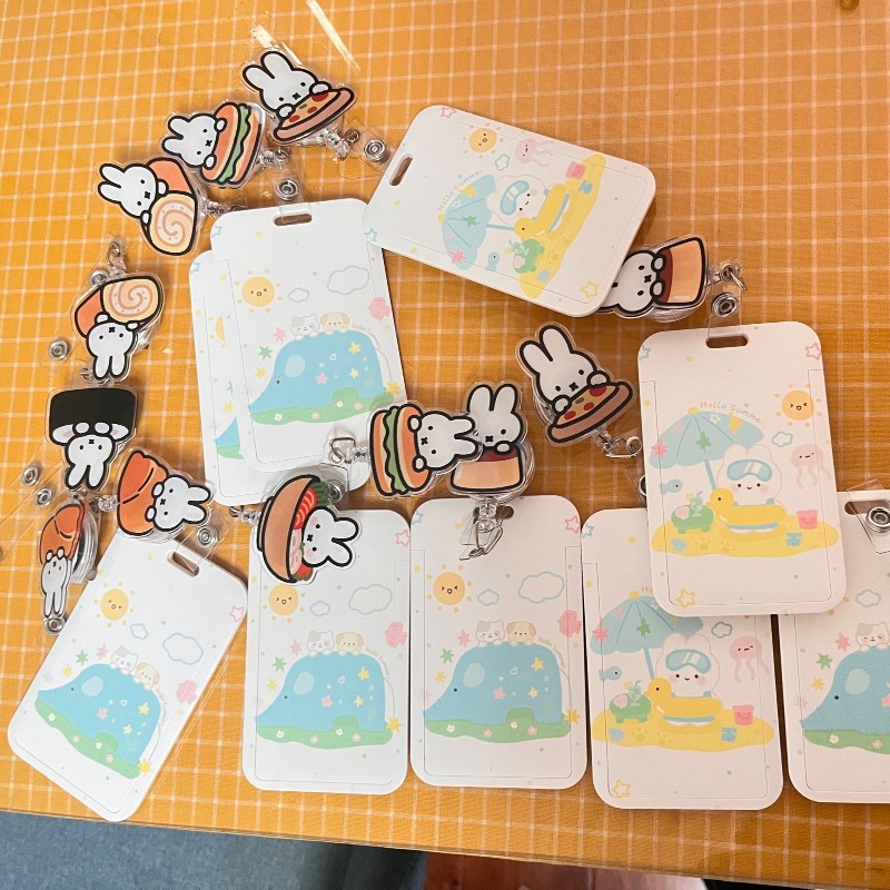 Kawaii Tech Accessories - Porta Tarjetas de Identificación Retráctil Kawaii